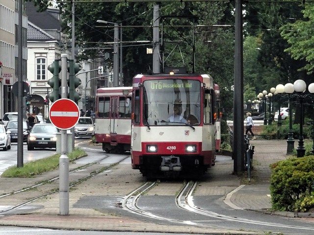 Foto van Rheinbahn Stadtbahnwagen B 4280 Tram door Jossevb