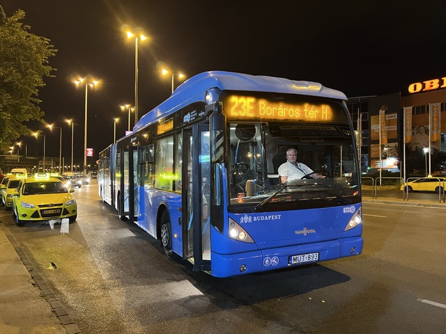 Foto van BKK Van Hool AG300 893 Gelede bus door_gemaakt Stadsbus