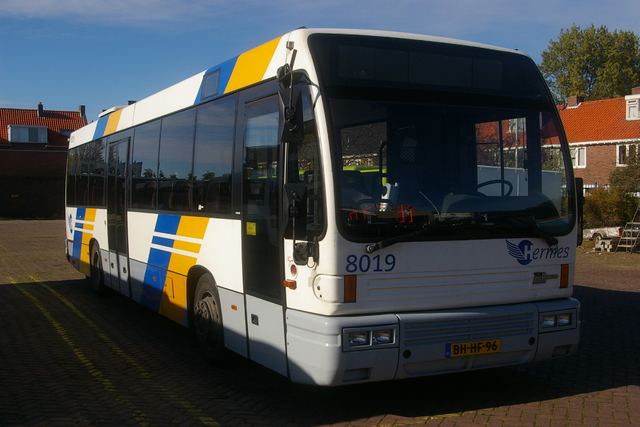 Foto van CXX Den Oudsten B95 8019 Standaardbus door wyke2207