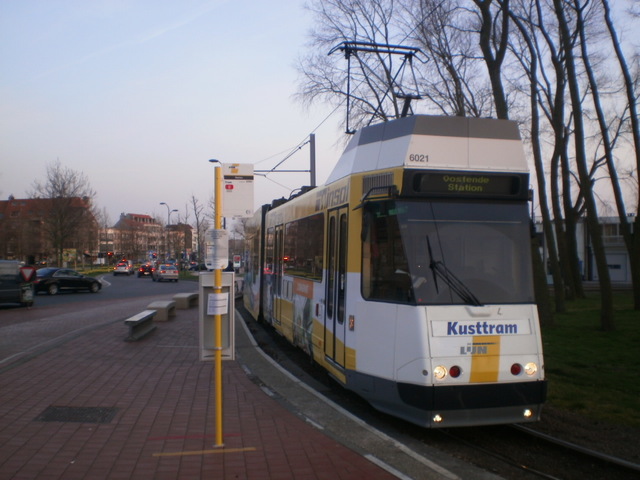 Foto van DeLijn BN LRV 6021 Tram door Perzik