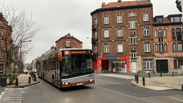 Foto van MIVB Solaris Urbino 18 E 1520 Gelede bus door Stadsbus
