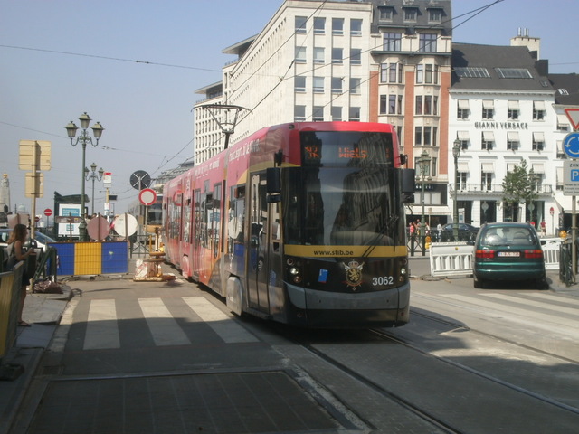 Foto van MIVB Flexity Outlook Cityrunner 3062 Tram door_gemaakt Perzik