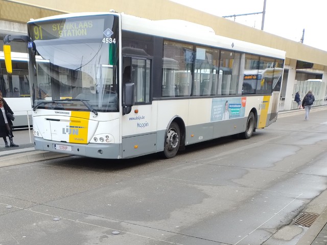 Foto van DeLijn Jonckheere Transit 2000 4534 Standaardbus door LLBRK