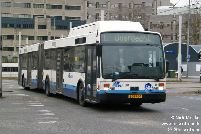 Foto van GVU Van Hool AG300 LPG 4584 Gelede bus door Busentrein