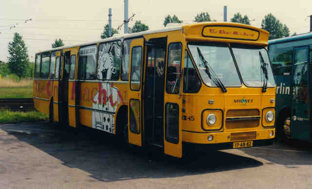 Foto van MN DAF MB200 8245 Standaardbus door Jelmer