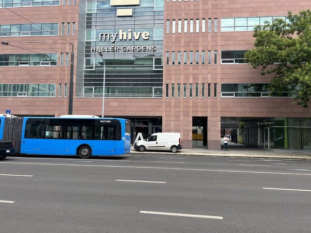 Foto van BKK Van Hool AG300 896 Gelede bus door_gemaakt Stadsbus