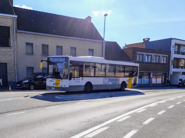 Foto van DeLijn Jonckheere Transit 2000 4524 Standaardbus door LLBRK