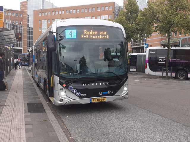 Foto van QBZ Heuliez GX437 ELEC 7428 Gelede bus door_gemaakt Draken-OV
