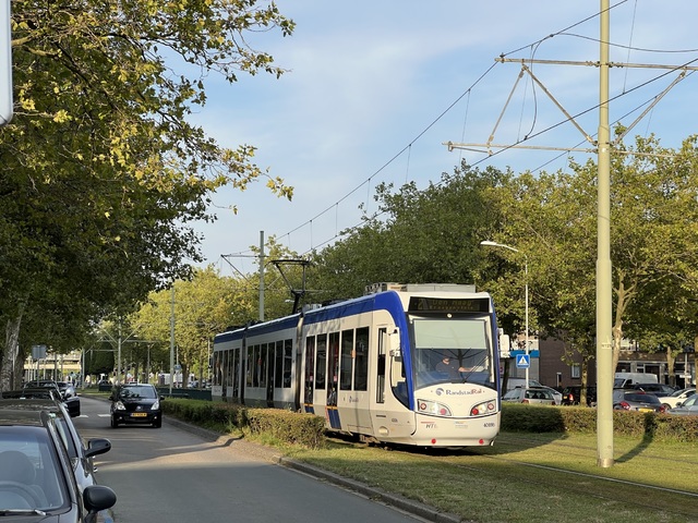 Foto van HTM RegioCitadis 4069 Tram door_gemaakt Stadsbus