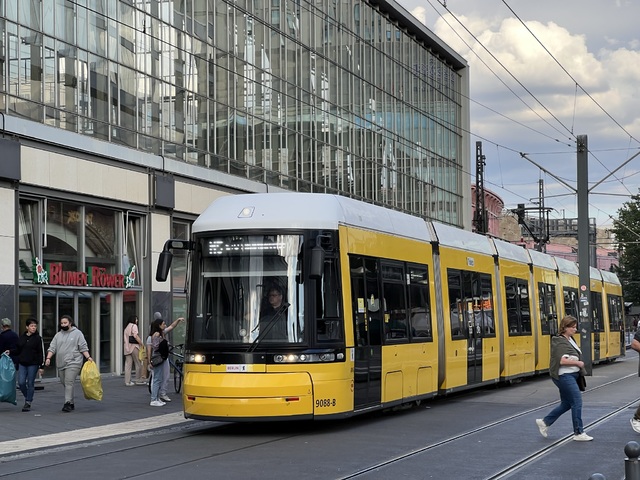 Foto van BVG Flexity 9088 Tram door Stadsbus