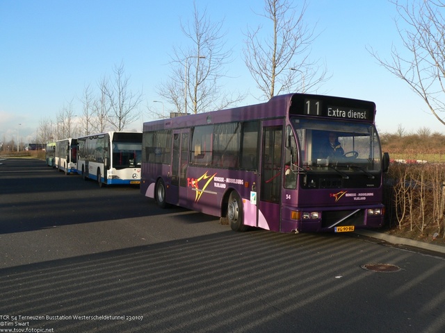 Foto van TCR Berkhof 2000NL 54 Standaardbus door tsov