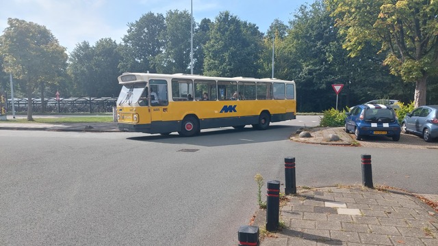 Foto van SVA Leyland-Verheul Standaardstreekbus 1605 Standaardbus door EenBusspotter