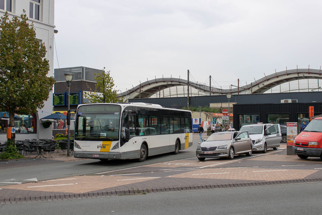 Foto van DeLijn Van Hool A360 4381 Standaardbus door OvFotograafDordt