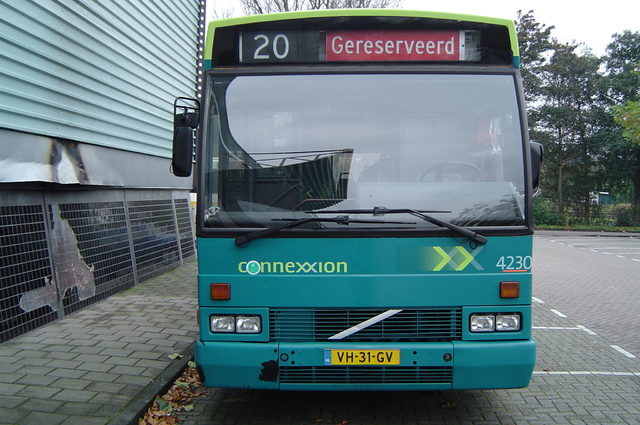 Foto van CXX Den Oudsten B88 4230 Standaardbus door wyke2207