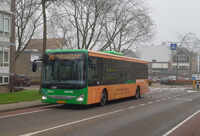 Foto van QBZ Iveco Crossway LE (13mtr) 6506 Standaardbus door_gemaakt treinspotter-Dordrecht-zuid