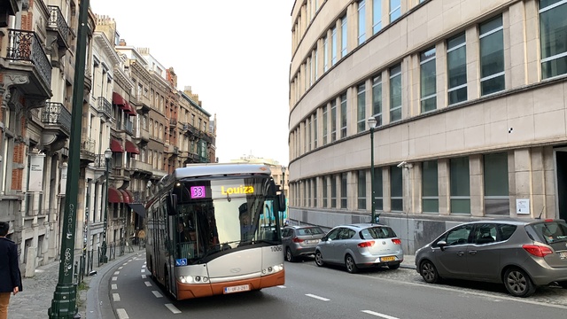 Foto van MIVB Solaris Urbino 8.9 LE 1006 Midibus door_gemaakt Stadsbus