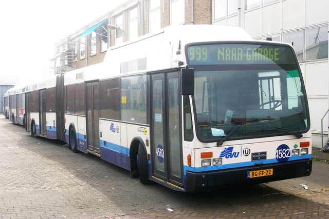 Foto van GVU Van Hool AG300 LPG 4582 Gelede bus door_gemaakt wyke2207