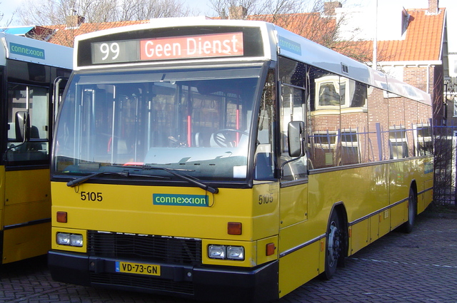 Foto van CXX Den Oudsten B88 5105 Standaardbus door wyke2207