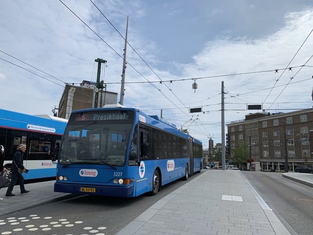 Foto van HER Berkhof Premier AT 18 5227 Gelede bus door Stadsbus