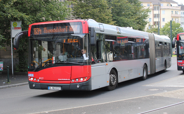 Foto van Rheinbahn Solaris Urbino 18 8127 Gelede bus door_gemaakt BusDordrecht2003