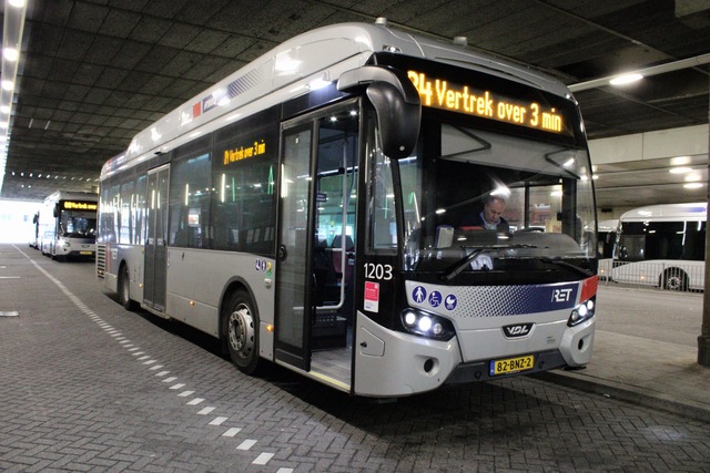 Foto van RET VDL Citea SLE-120 Hybrid 1203 Standaardbus door_gemaakt Ret3031