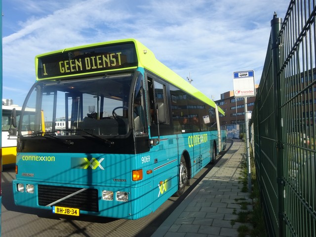 Foto van OVCN Berkhof Duvedec G 9069 Gelede bus door Rotterdamseovspotter