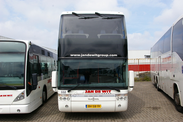 Foto van JdW Van Hool Astromega 332 Dubbeldekkerbus door wyke2207