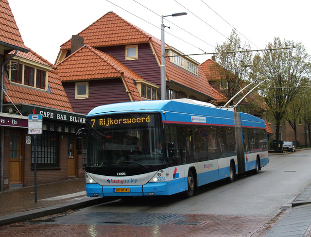 Foto van HER Hess Swisstrolley 5234 Gelede bus door_gemaakt Sanderlubbers