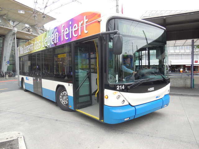 Foto van VBL Hess Swisstrolley 214 Gelede bus door Stadsbus