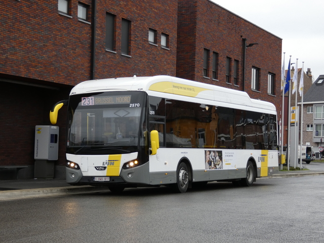 Foto van DeLijn VDL Citea SLE-120 Hybrid 2570 Standaardbus door Delijn821