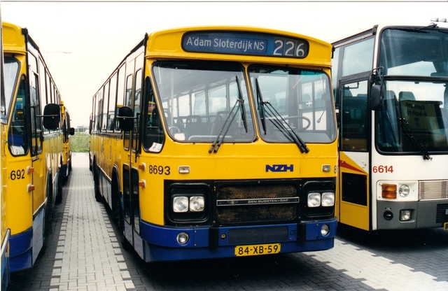 Foto van NZH DAF MB200 8693 Standaardbus door wyke2207