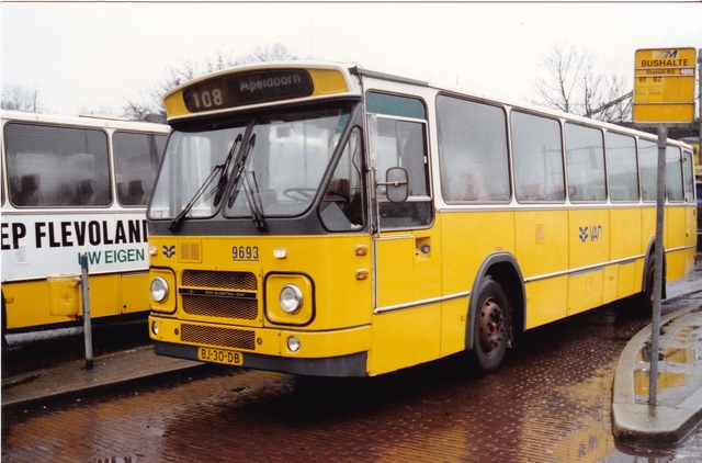 Foto van VAD DAF MB200 9693 Standaardbus door wyke2207