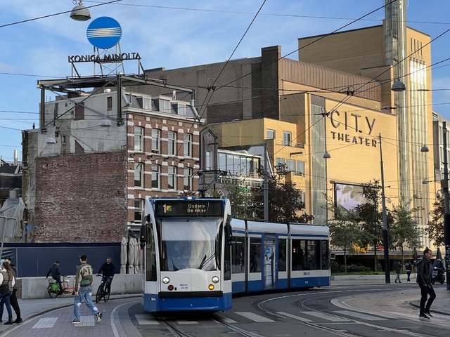 Foto van GVB Siemens Combino 2076 Tram door Stadsbus
