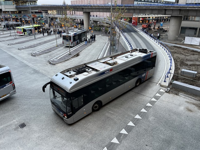 Foto van RET VDL Citea SLE-120 Hybrid 1228 Standaardbus door Stadsbus