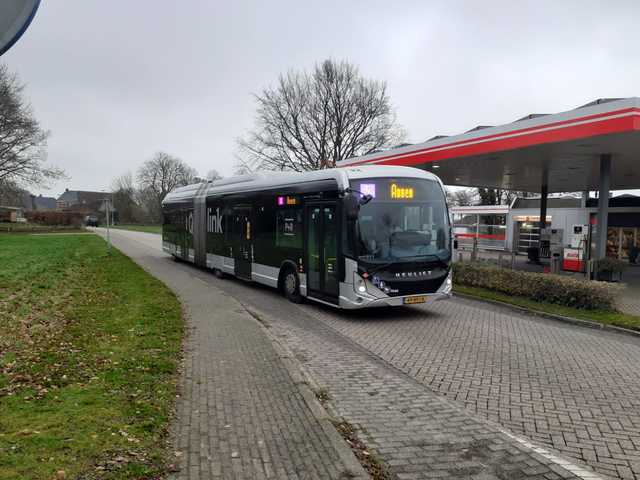 Foto van QBZ Heuliez GX437 ELEC 7446 Gelede bus door Draken-OV