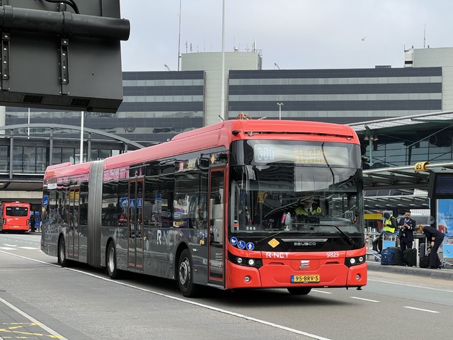 Foto van CXX Ebusco 2.2 (18mtr) 9823 Gelede bus door_gemaakt Stadsbus