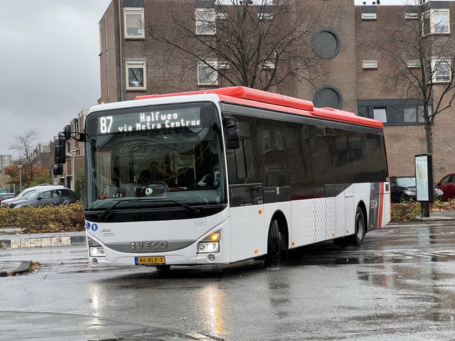 Foto van EBS Iveco Crossway LE CNG (12mtr) 5087 Standaardbus door Stadsbus