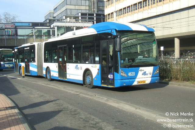 Foto van GVU Van Hool AG300 4620 Gelede bus door Busentrein
