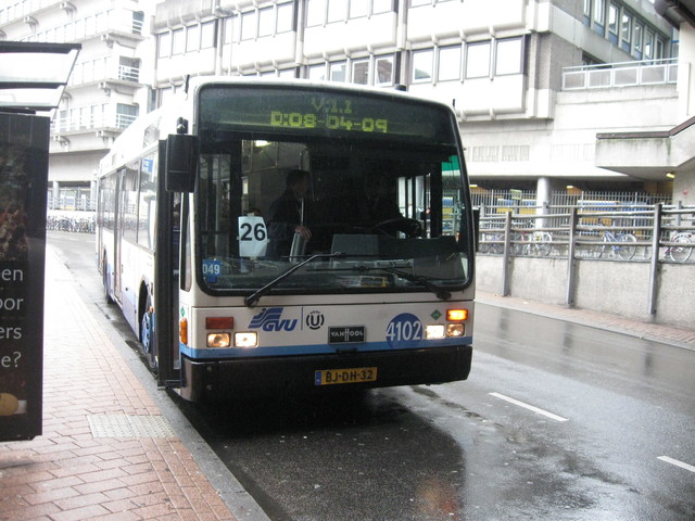 Foto van GVU Van Hool A300 LPG 4102 Standaardbus door stefan188