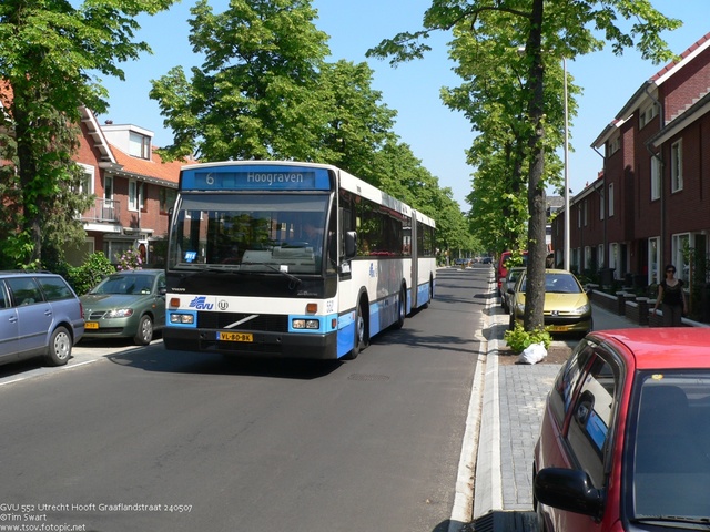 Foto van GVU Den Oudsten B88 G 552 Gelede bus door tsov