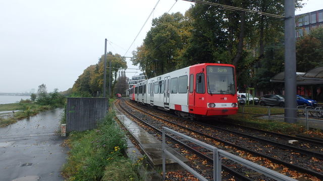 Foto van KVB Stadtbahnwagen B 2208 Tram door Perzik