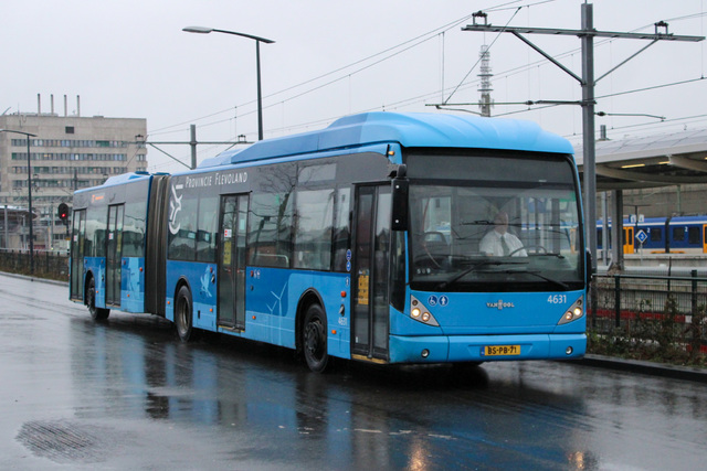 Foto van OVinIJ Van Hool AG300 4631 Gelede bus door_gemaakt Bussenentreinenrondzwolle