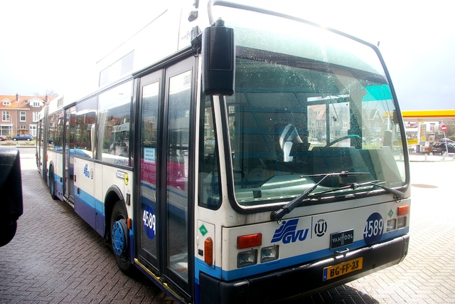 Foto van GVU Van Hool AG300 LPG 4589 Gelede bus door wyke2207