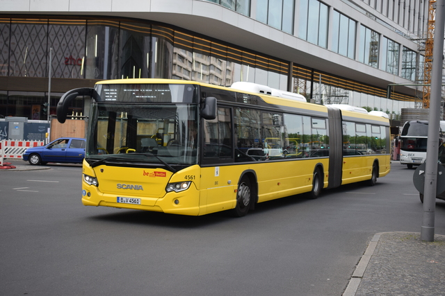 Foto van BVG Scania Citywide LFA 4561 Gelede bus door_gemaakt MightyBusdriver