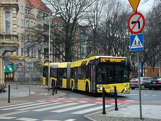 Foto van PKMK Solaris Urbino 18 1360 Gelede bus door_gemaakt Jossevb
