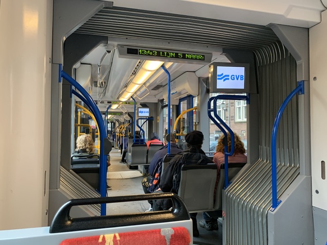 Foto van GVB Siemens Combino (2-richting) 2204 Tram door Stadsbus