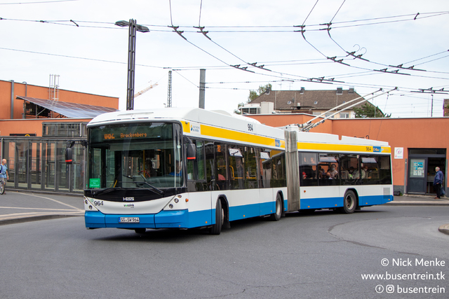 Foto van SWS Hess Swisstrolley 964 Gelede bus door_gemaakt Busentrein