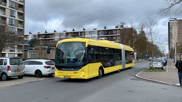 Foto van QBZ Heuliez GX437 ELEC 4807 Gelede bus door Stadsbus