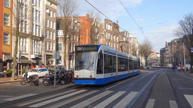 Foto van GVB Siemens Combino 2057 Tram door_gemaakt OVdoorNederland