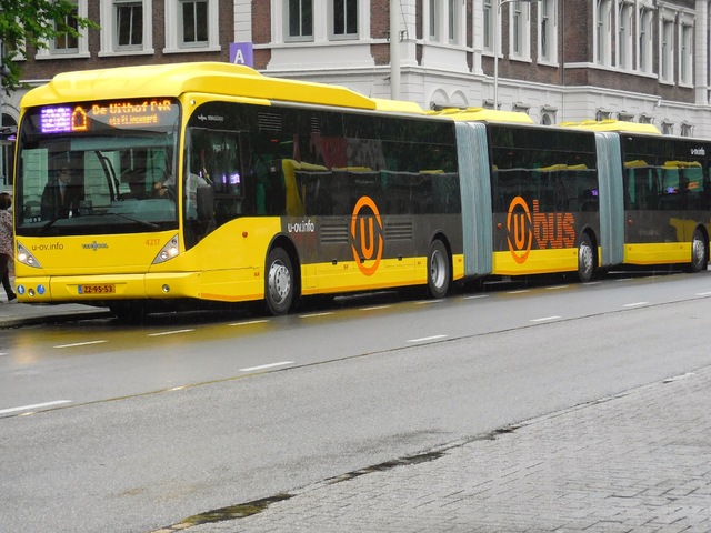 Foto van QBZ Van Hool AGG300 4217 Dubbelgelede bus door Stadsbus